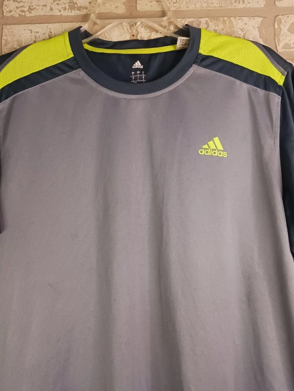 Adidas Mens Large T Shirt Gray Short Sleeve Moisture Wicking Work Shirt (Read)